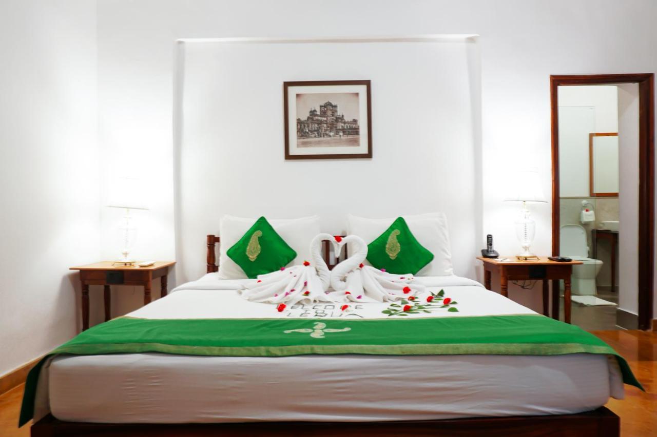 Saraca Hotel Lucknow Zewnętrze zdjęcie
