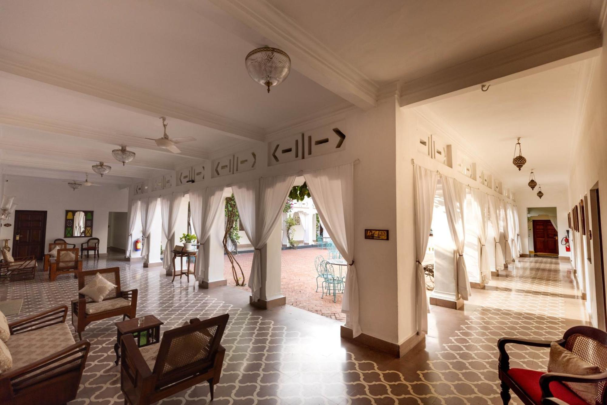 Saraca Hotel Lucknow Zewnętrze zdjęcie