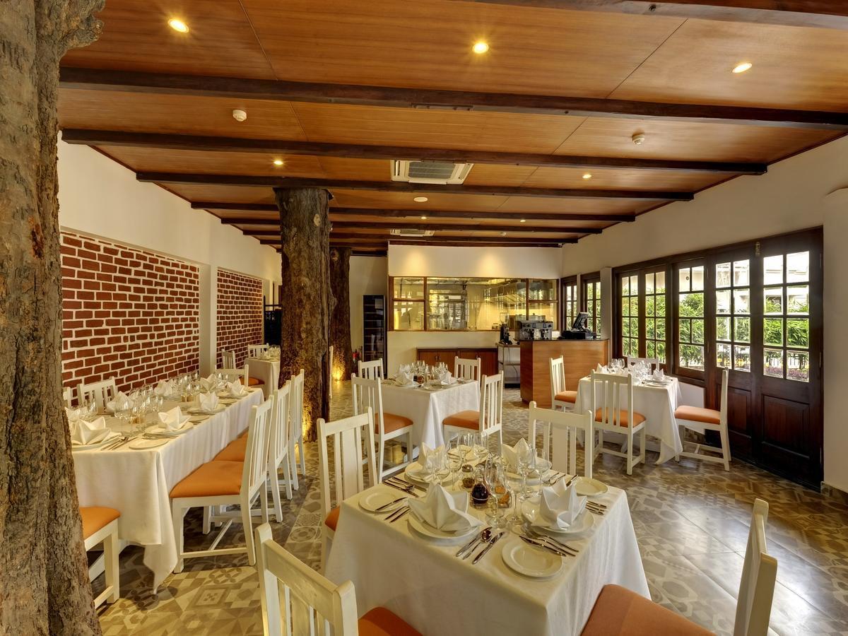 Saraca Hotel Lucknow Zewnętrze zdjęcie